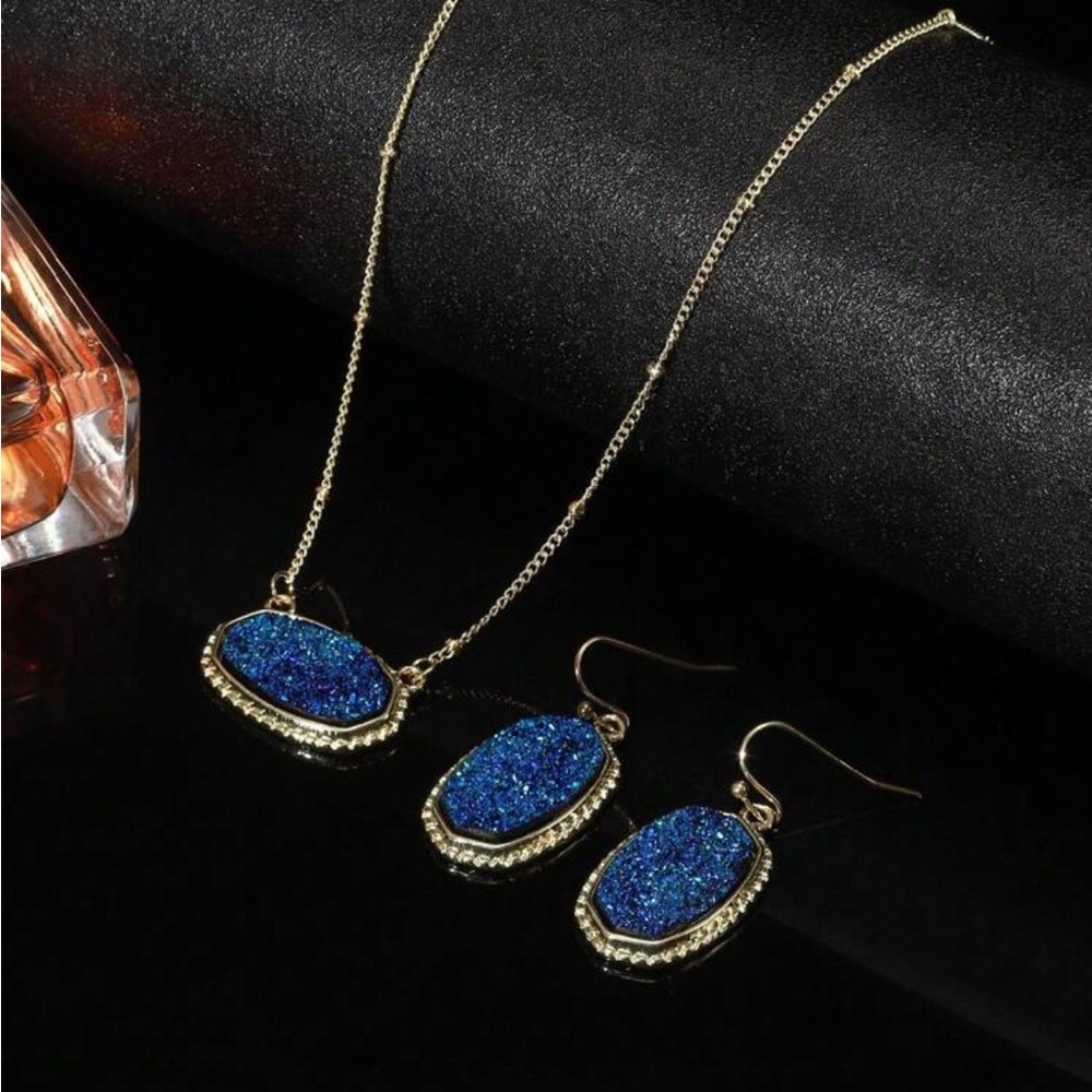 Elegant Blue and Gold Jewelry Set